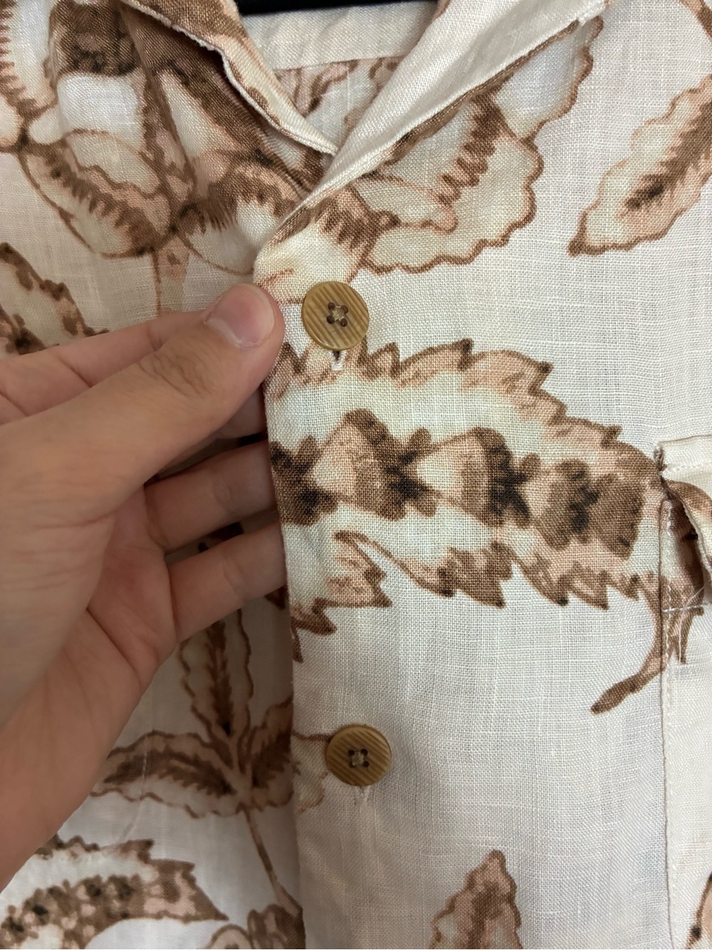 Tommy Bahama Cream & Brown Floral button up Shirt size L - Picture 5 of 13